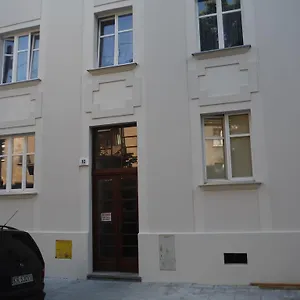 Kujawska 10 , Краков Польша